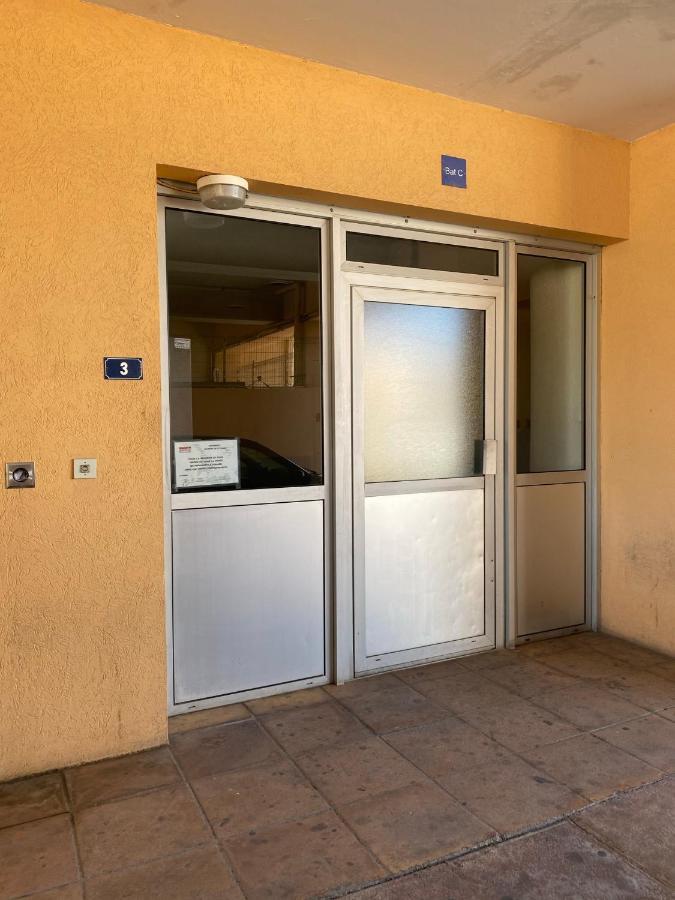 Studio Vue Mer Situe A Cote De La Plage Quartier Des Quilles Sete Bagian luar foto