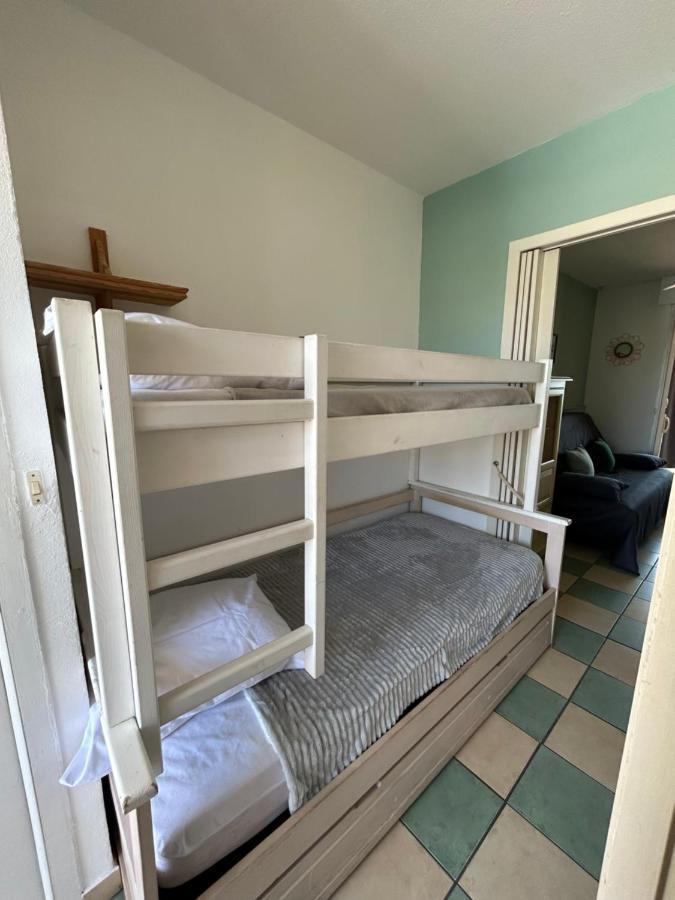 Studio Vue Mer Situe A Cote De La Plage Quartier Des Quilles Sete Bagian luar foto