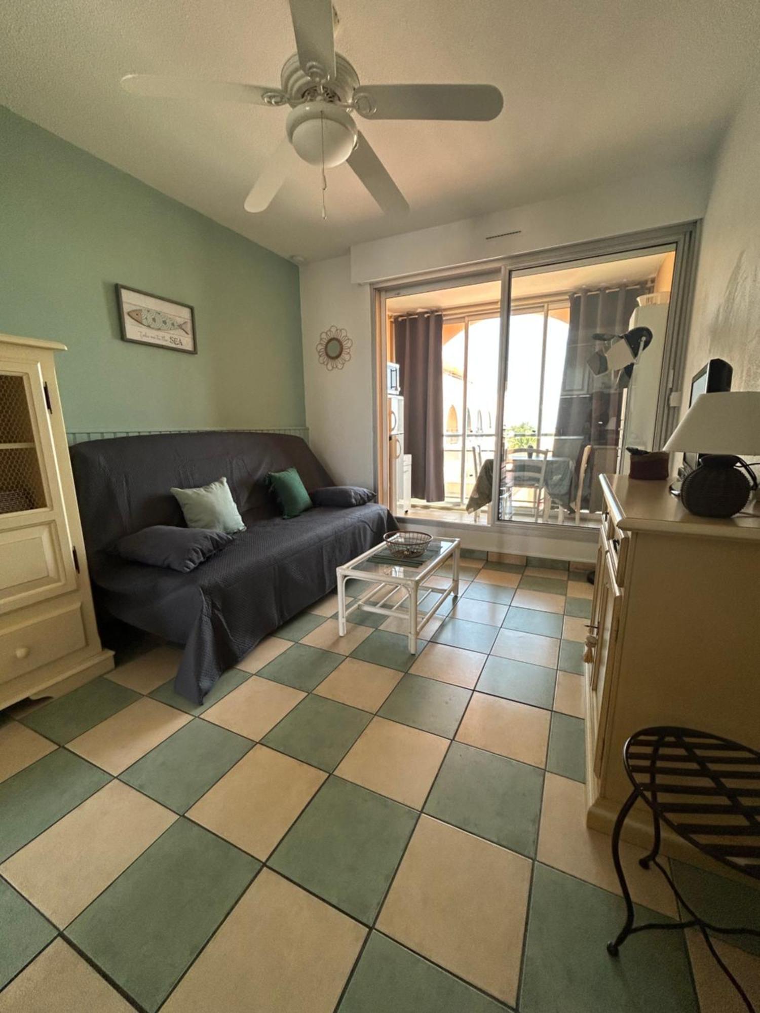 Studio Vue Mer Situe A Cote De La Plage Quartier Des Quilles Sete Bagian luar foto
